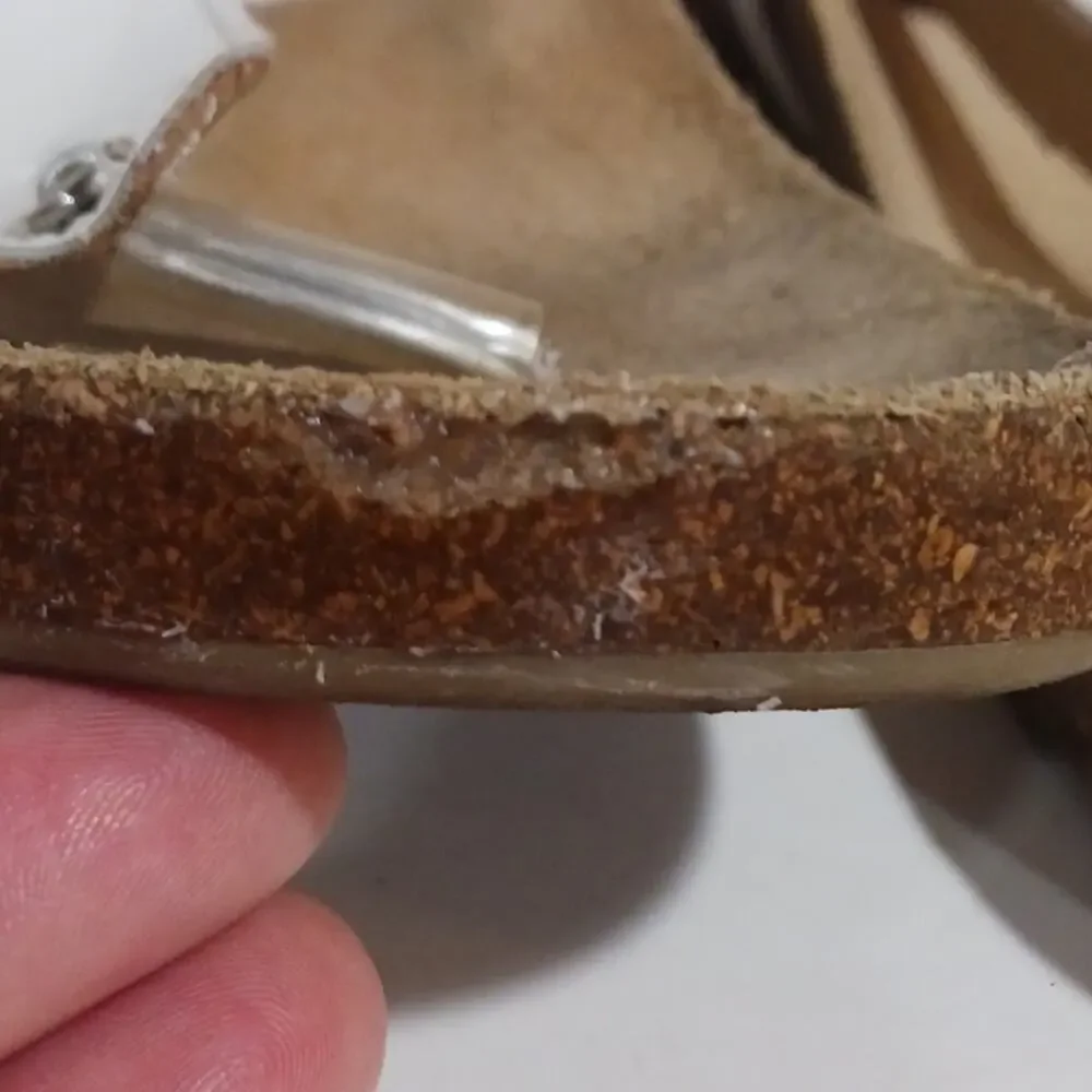 Cordani Gene White Patent Cork Wedge thong sandals sz 39/8